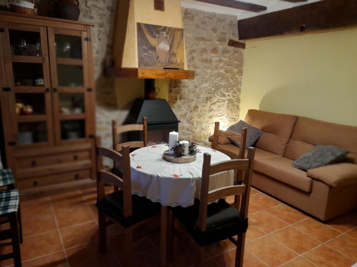 Ca Efren Pension Castellfort Buitenkant foto